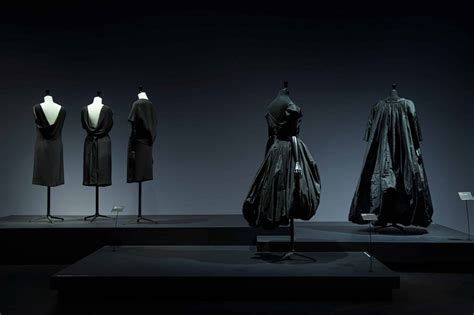 balenciaga exhibit.